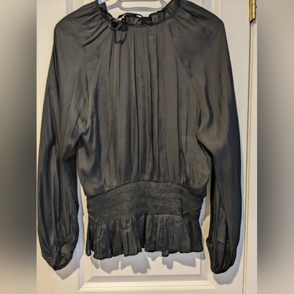 Top - Picture 2 of 3